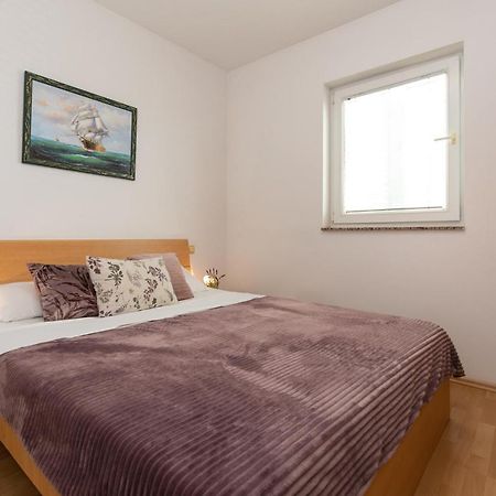 Apartment Filip Крк Екстер'єр фото