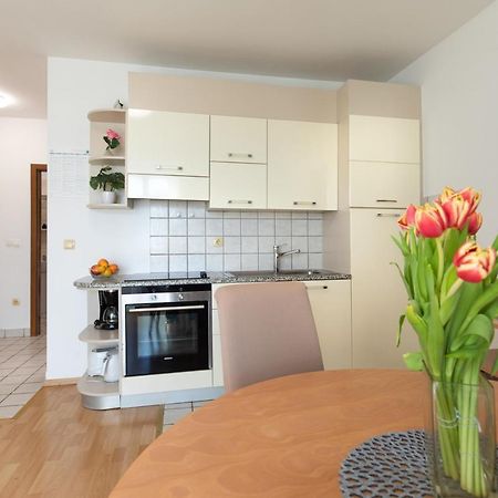 Apartment Filip Крк Екстер'єр фото