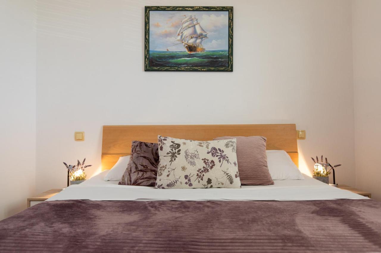 Apartment Filip Крк Екстер'єр фото