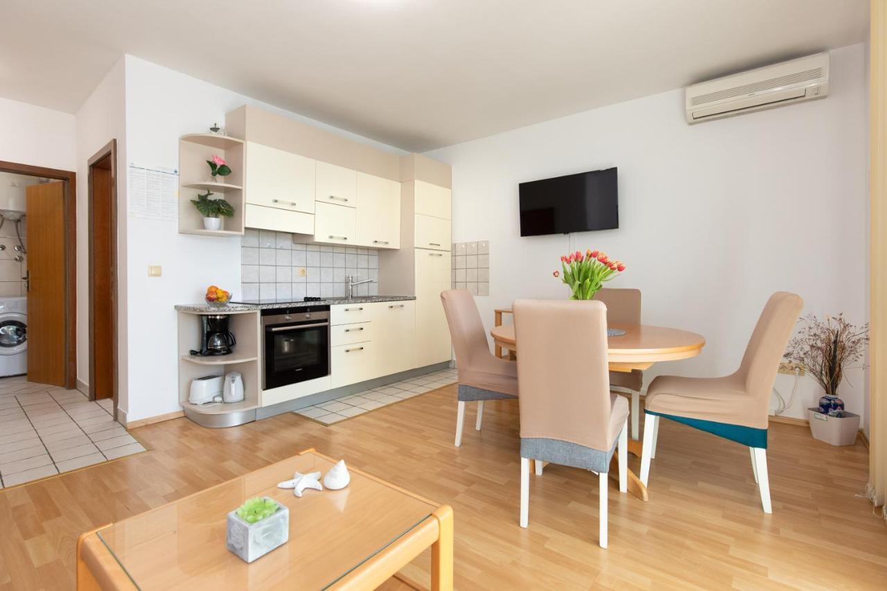 Apartment Filip Крк Екстер'єр фото
