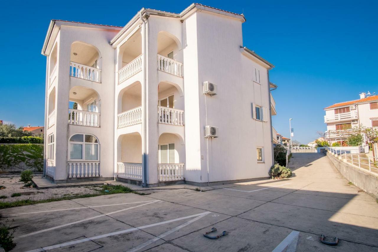 Apartment Filip Крк Екстер'єр фото